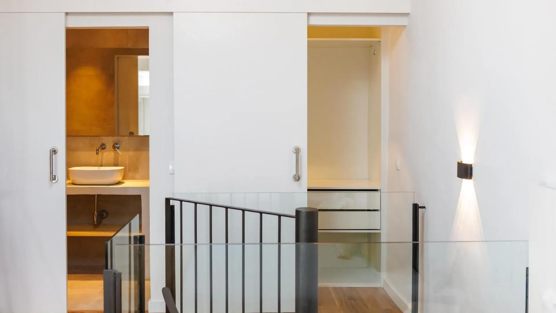Bravissimo Ballesteries 40, Barri Vell Duplex Girona Spain