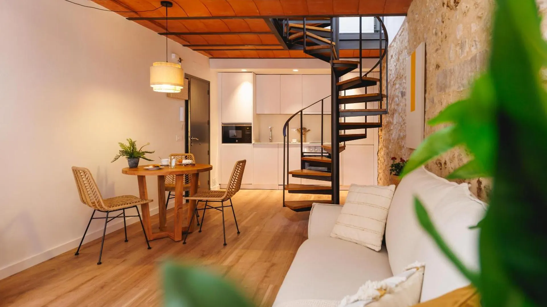 Apartment Bravissimo Ballesteries 40, Barri Vell Duplex Girona Spain