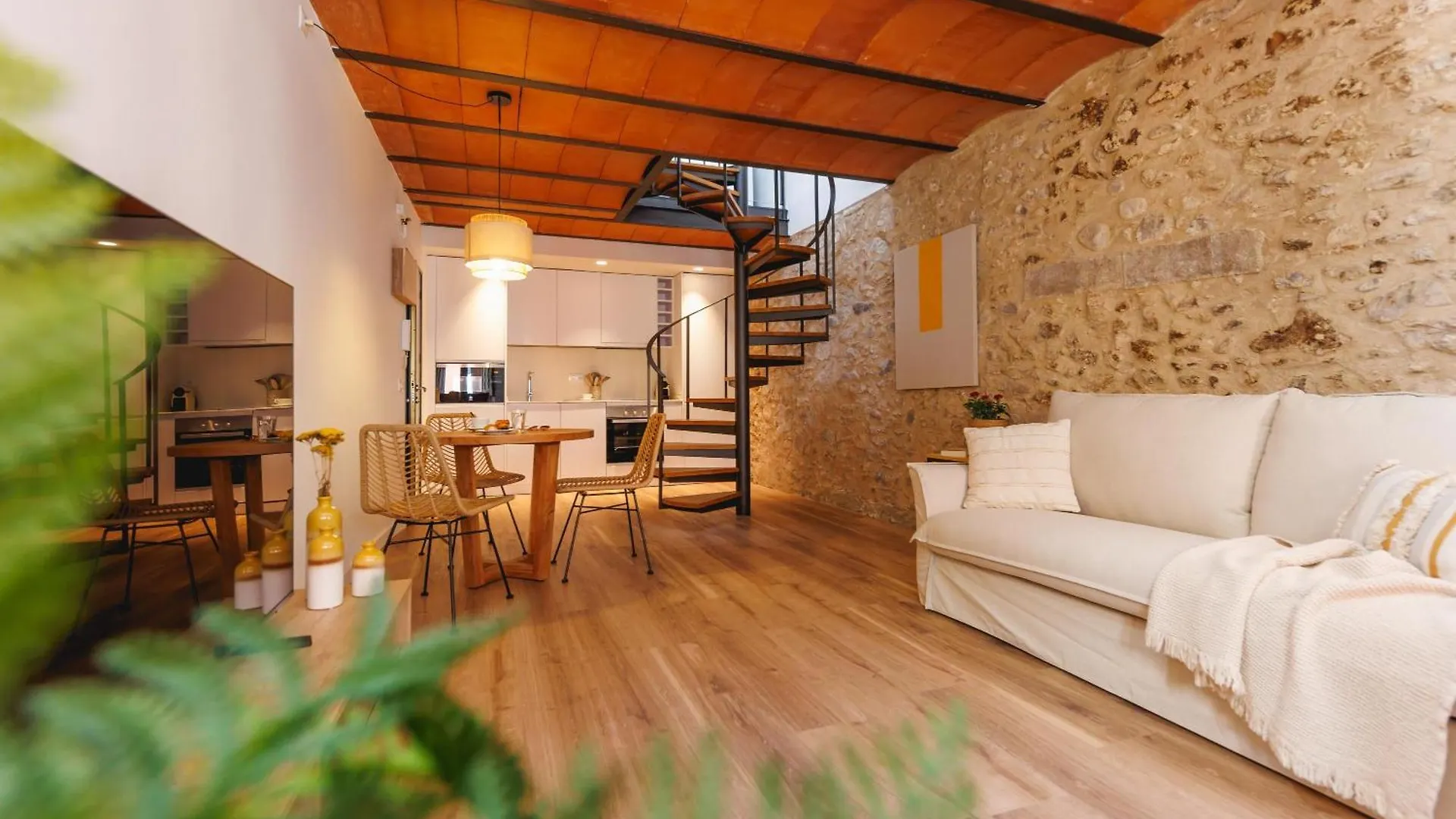 Apartment Bravissimo Ballesteries 40, Barri Vell Duplex Girona